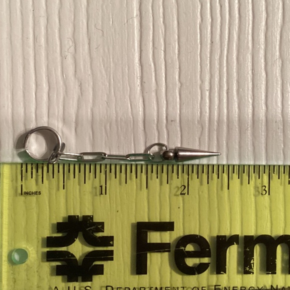 Simple Silver Ear Cuff w/ Paperclip Chain / Spike - Picture 3 of 3